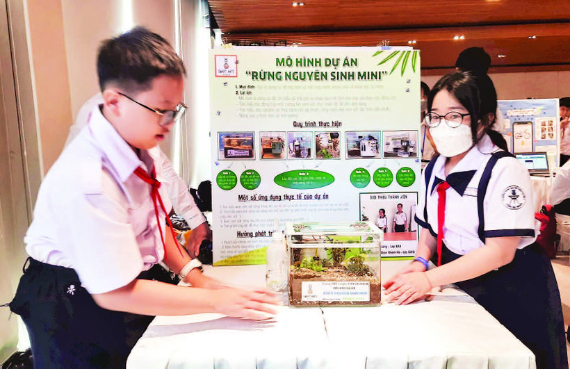 Học sinh Thành phố Hồ Chí Minh tham gia cuộc thi ứng dụng chuyển đổi số trong lĩnh vực giáo dục.