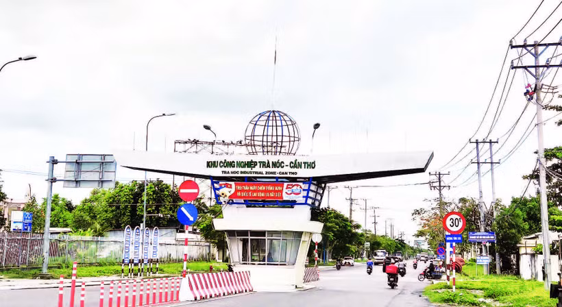 Khu công nghiệp Trà Nóc là một trong những khu công nghiệp có tốc độ thu hút đầu tư nhanh tại Cần Thơ.