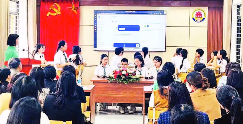 Trường THCS Nguyễn Tất Thành, phường Sơn Nam, tỉnh Hưng Yên ứng dụng AI trong công tác dạy và học.