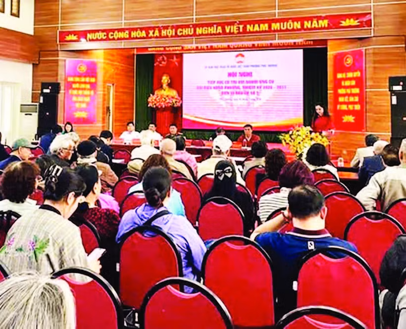 Các hội nghị tiếp xúc cử tri tại Phú Thượng được triển khai nghiêm túc, đúng quy định, phát huy dân chủ, tạo sự phấn khởi trong các tầng lớp nhân dân.