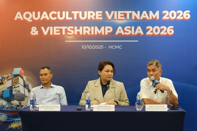 Đại diện các đơn vị tổ chức trao đổi thông tin tại chương trình. (Ảnh: HƯƠNG MỸ)