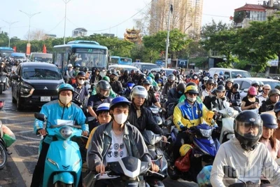 Bộ Xây dựng yêu cầu các cơ quan, đơn vị trong ngành tăng cường các giải pháp phục vụ tốt nhu cầu đi lại của nhân dân, bảo đảm trật tự an toàn giao thông trong dịp nghỉ Lễ Quốc khánh 2/9 năm 2025.