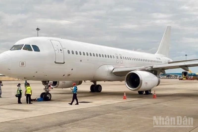 Vietnam Airlines tiếp nhận và đưa vào khai thác 2 tàu bay Airbus A320 theo hình thức thuê ướt để phục vụ cao điểm hè 2025.