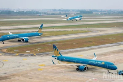 Năm 2025, hoạt động khai thác của các hãng hàng không Việt Nam tiếp tục tăng trưởng với sản lượng vận chuyển hành khách tăng 6,7%, vận chuyển hàng hóa tăng 4,6% so với năm 2024.