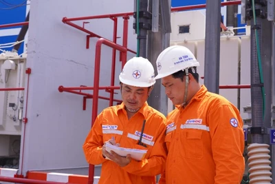 Ngành điện Thành phố Hồ Chí Minh triển khai nhiều công tác để bảo đảm nguồn điện không bị gián đoạn trong quá trình sắp xếp, sáp nhập các đơn vị trong ngành điện tại các địa phương. (Ảnh: EVNHCMC)