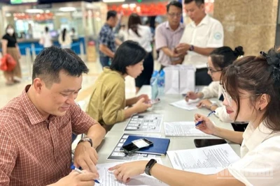 Hà Nội Metro hỗ trợ toàn bộ tiền vé cho hành khách thử nghiệm nhận diện sinh trắc học, thanh toán không dùng tiền mặt đến hết tháng 10/2025.