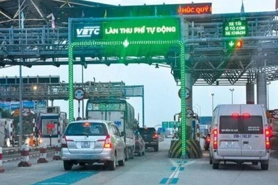 Cục Đường bộ Việt Nam đề nghị các nhà đầu tư, doanh nghiệp dự án BOT và các đơn vị liên quan xem xét, chỉ đạo trạm thu phí miễn phí dịch vụ sử dụng đường bộ cho các phương tiện vận chuyển hàng cứu trợ.