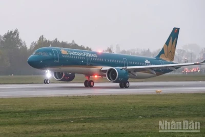 Vietnam Airlines điều chỉnh kế hoạch khai thác nhiều chuyến bay do ảnh hưởng bão số 11 (Matmo).