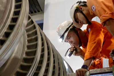 Sáng kiến “Nghiên cứu, thiết kế và gia công chế tạo giá đỡ bàn dao tiện để gia công seal fins hơi rotor HIP Nhà máy điện Vĩnh Tân 2” của Công ty EPS đạt chứng nhận cấp tổng công ty đợt 1 năm 2025.