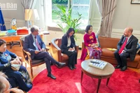 Phó Chủ tịch Quốc hội Nguyễn Thị Thanh hội đàm với Phó Chủ tịch Thượng viện Pháp Loic Hervé.