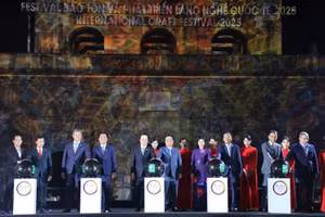 Khai mạc Festival Bảo tồn và phát triển Làng nghề quốc tế.