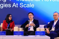 Các chuyên gia và đại diện doanh nghiệp tham gia phiên thảo luận về sản xuất thông minh tại Diễn đàn Kinh tế mùa thu năm 2025 diễn ra ở Thành phố Hồ Chí Minh.