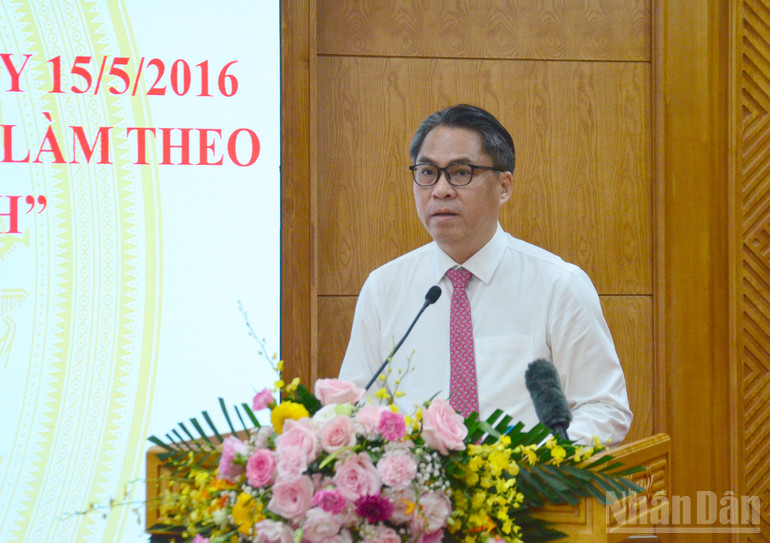 Đồng chí Phan Thăng An, Phó Bí thư Đảng ủy, Phó Trưởng Ban Tổ chức Trung ương tham luận tại hội nghị. (Ảnh: PHẠM CƯỜNG) ndo_br_phan-thang-an.jpg