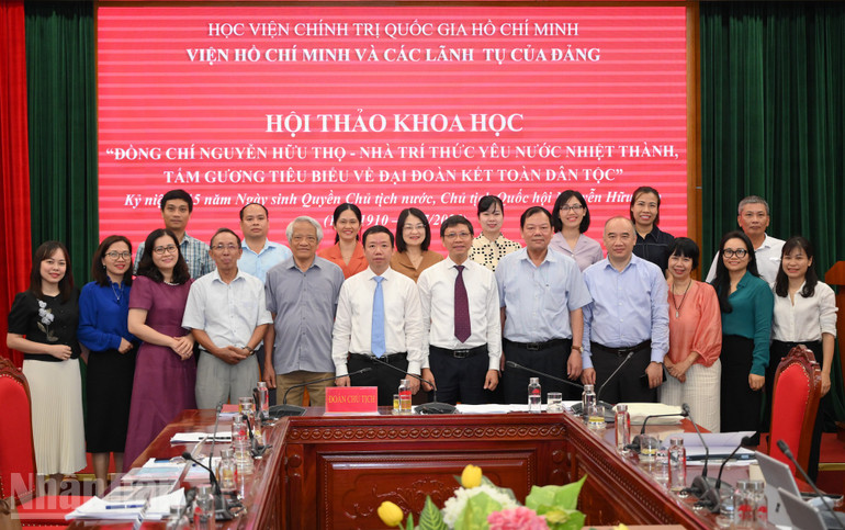 Các đại biểu tham dự hội thảo. (Ảnh: THẾ ĐẠI) ndo_bl_hoi-thao-nguyen-huu-tho.jpg
