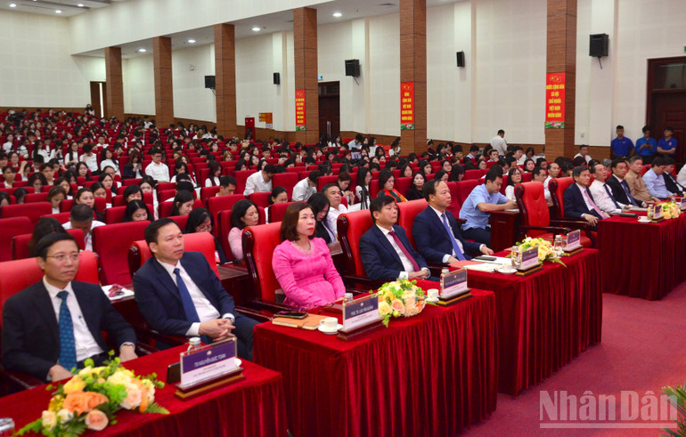 Các đại biểu dự Lễ khai giảng các lớp đại học chính quy khoá 45 (2025-2029). (Ảnh: PHẠM CƯỜNG) ndo_br_dsc-6645.jpg