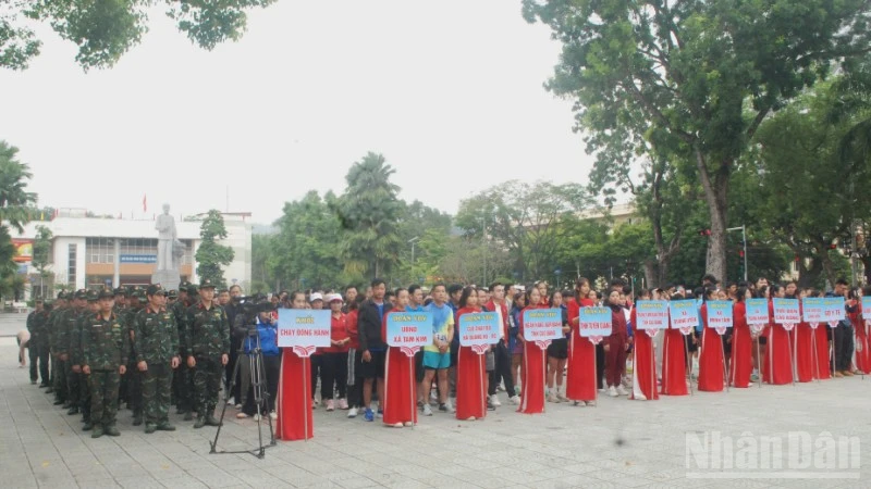 Các vận động viên tham dự giải.