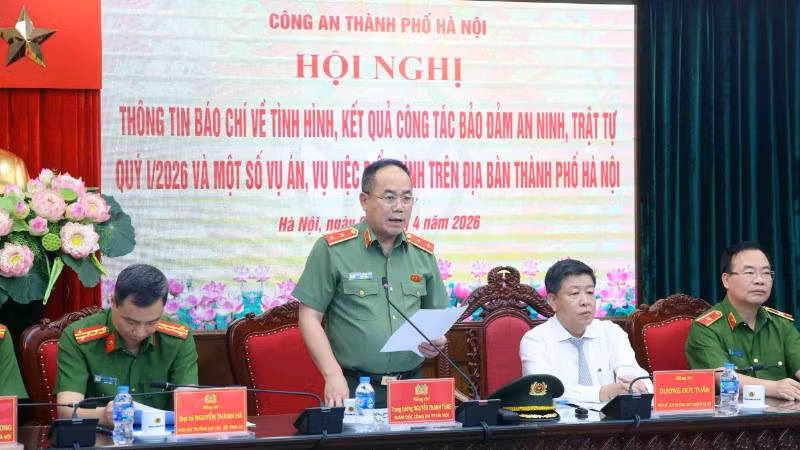 Trung tướng Nguyễn Thanh Tùng chủ trì và trả lời các nội dung phóng viên báo chí quan tâm.
