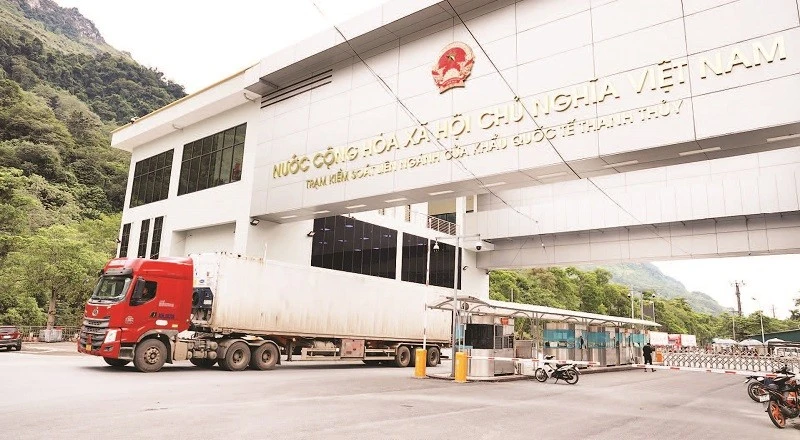 Cửa khẩu quốc tế Thanh Thủy được đầu tư, nâng cấp để phát triển kinh tế biên mậu.
