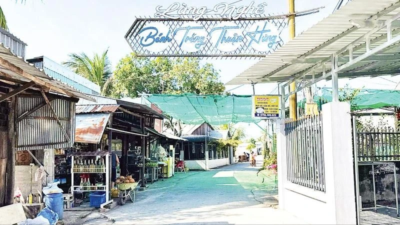 Nhiều hộ gia đình ở Thuận Hưng vẫn duy trì nghề qua nhiều thế hệ.