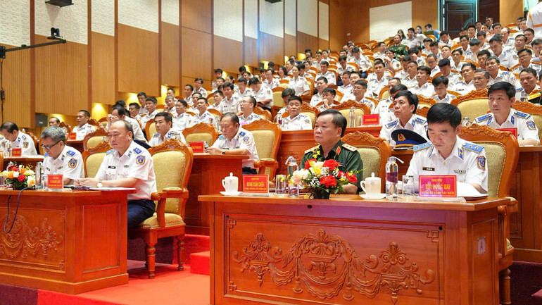 Các đại biểu dự hội nghị. img-20250705-151314.jpg