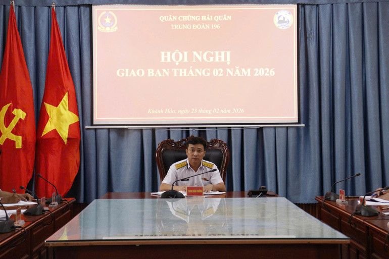 dc-thuong-ta-vu-quang-chu-tri-hoi-nghi-giao-ban.jpg