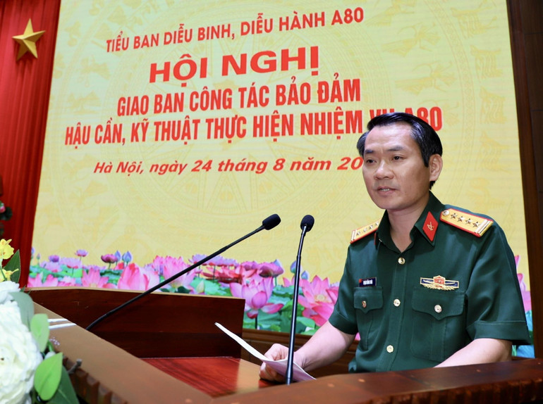 Đại tá Phạm Hồng Thái, Phó Tham mưu trưởng Tổng cục Hậu cần–Kỹ thuật trình bày Báo cáo kết quả bảo đảm hậu cần–kỹ thuật cho nhiệm vụ A80. img-1756006884804-1756013133651.jpg