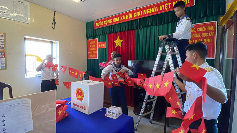 Bắt đầu bầu cử sớm ở nơi xa nhất thềm lục địa phía nam z7574950593615-717befe42a85f3bd82c2507da84737e6.jpg