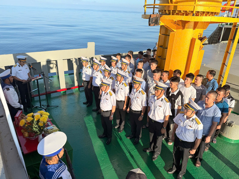 Bắt đầu bầu cử sớm ở nơi xa nhất thềm lục địa phía nam z7574938408430-e8c2843f2ef3bcc7960d6893158b4b81.jpg