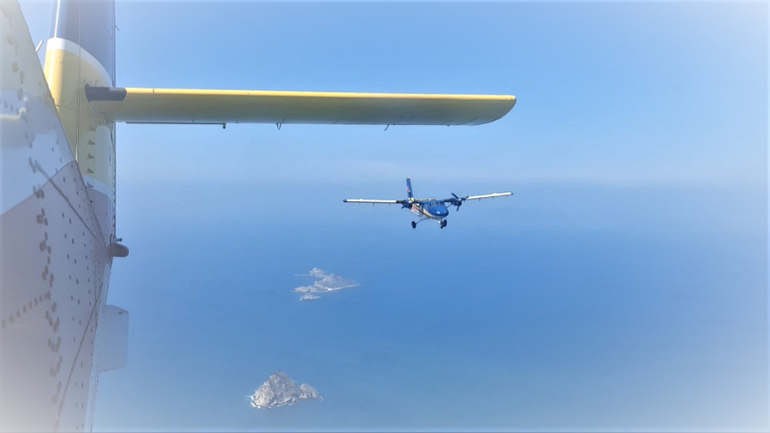 may-bay-dhc-6-bay-trinh-sat-tuan-tham-bien-7836.png