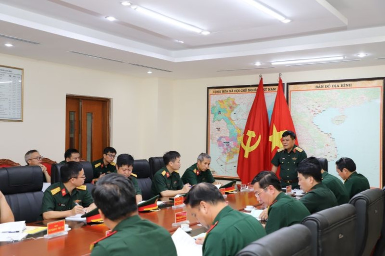 Quang cảnh buổi làm việc. img-3246.jpg
