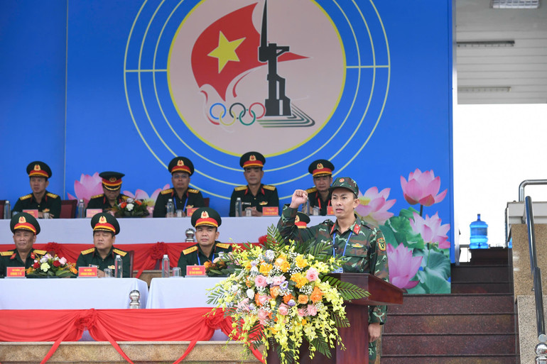 Sportowcy składają przysięgę. z7232361745221-c9bd1871ca81717623a1dc557d048ab0.jpg