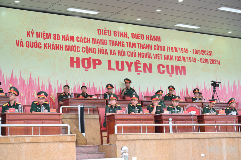 hop-luyen-a80-3134.jpg