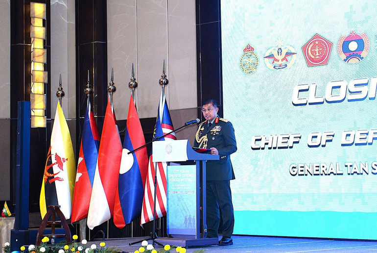 Đại tướng Tan Sri Hj Mohd Nizam bin Hj Jaffar, Tư lệnh Lực lượng Quốc phòng Malaysia phát biểu tại hội nghị. z6997047166859-685e5997559641a17b0d56bdcdb8bbcc.jpg