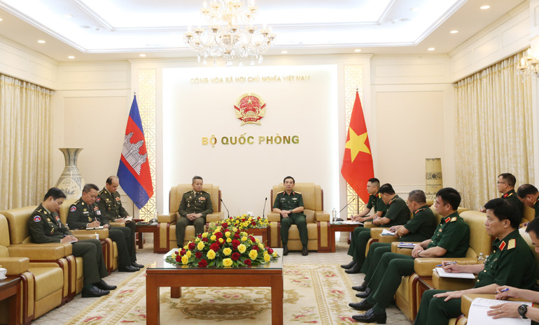 Quang cảnh buổi tiếp 2.jpg