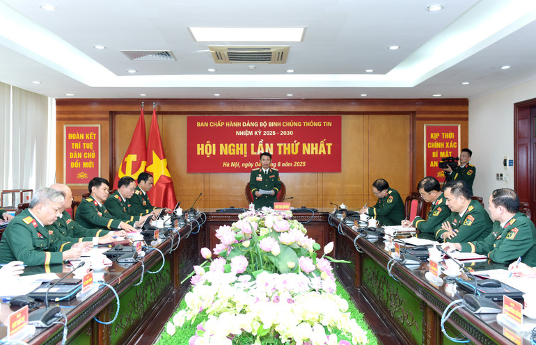 Ban chấp hành Đảng bộ Binh chủng Thông tin nhiệm kỳ 2025-2030 họp phiên thứ Nhất. binh-chung-thong-tin-10.jpg