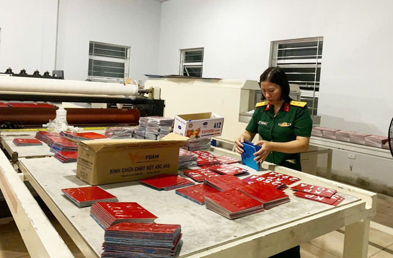 Nghiệm thu biển số xe tại Nhà máy Z157, z6963957056841-1a7fa89d84c9d5806dca528aa11e8e19.jpg