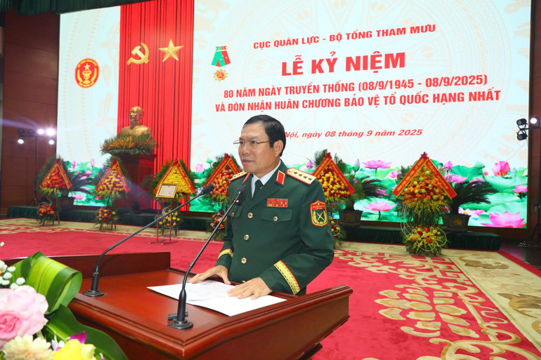 Đại tướng Nguyễn Tân Cương phát biểu tại buổi lễ. z6989185156257-6e245b7534358547ddcc643a5ea4813f.jpg