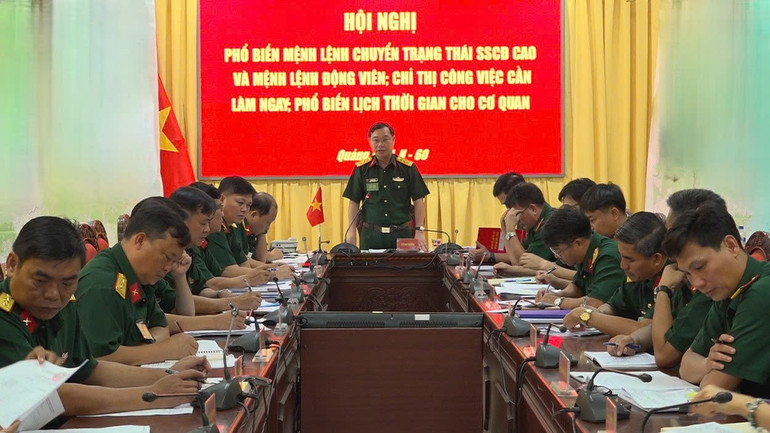 Quang cảnh buổi khai mạc. z6875735742793-52e82eac1e49b36745245f0ae2918fe2.jpg