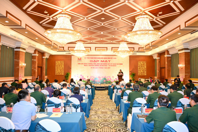 Quang cảnh cuộc họp. bo-tong-tham-muu-3283.jpg