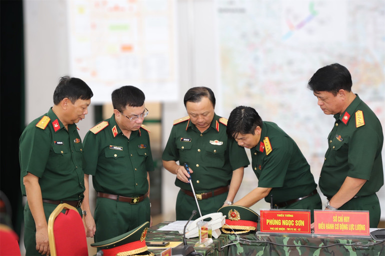 Sở Chỉ huy điều hành cơ động. img-1754409302019-1754410147578.jpg