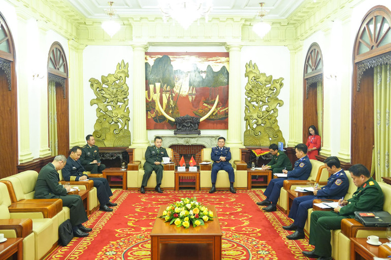 사교 모임 장면. 1.jpg