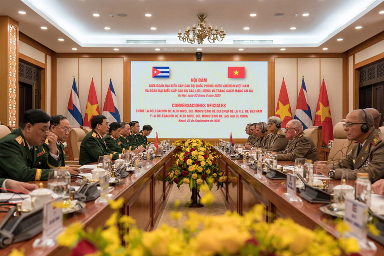 Quang cảnh buổi Hội đàm. z6973775654793-8d105b7d639469229a2308bb1c35cc14.jpg