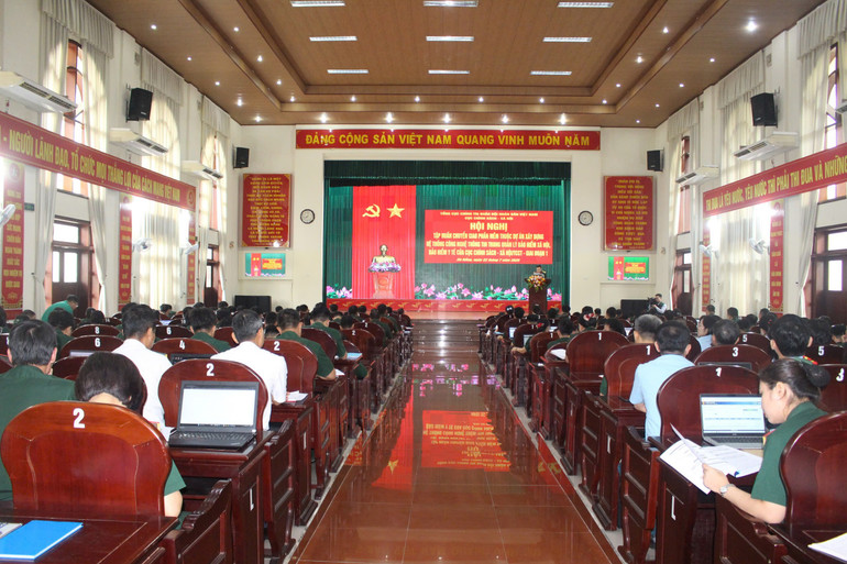 Quang cảnh lớp tập huấn. z6830637538788-f28f32a26ca7c80f33ee04e00e31e6ee.jpg