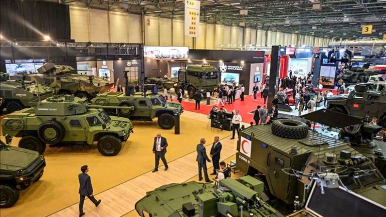 Quang cảnh triển lãm. z6831081926085-409bc600850861d97b7c974ebaee2bda.jpg