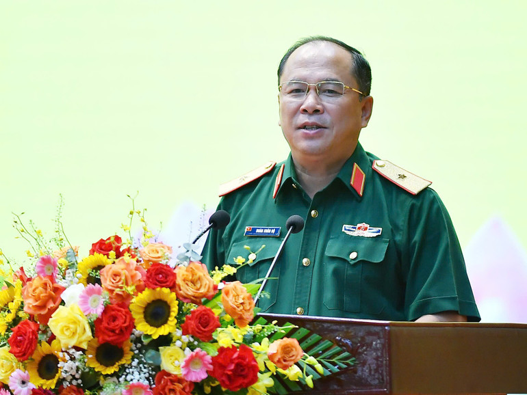 Thiếu tướng Đoàn Xuân Bộ, Tổng Biên tập báo Quân đội nhân dân phát biểu đề dẫn. z7087309208797-b3d57d707158d2d39e326044f28a1f44.jpg