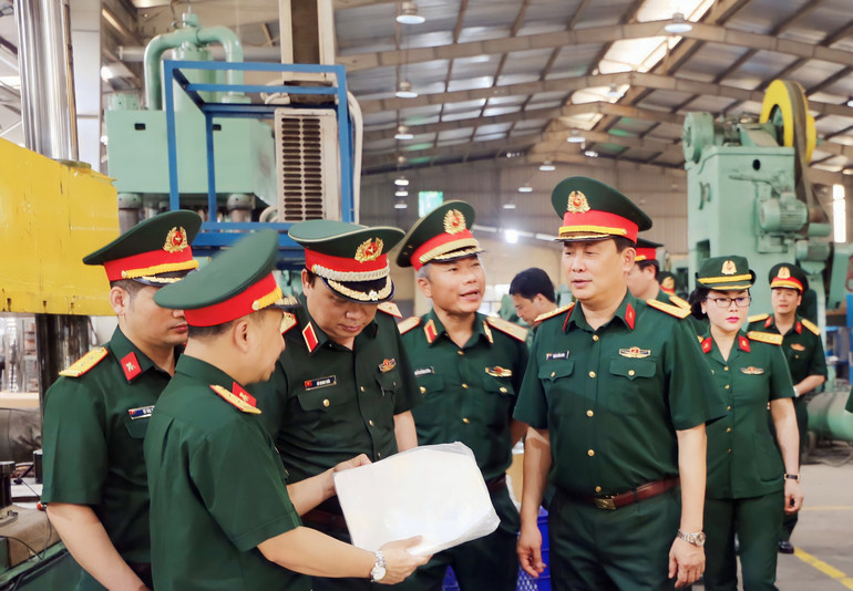 hoa-quang-tuan-5.jpg