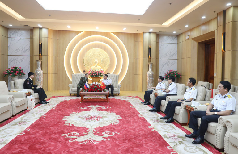 Quang cảnh buổi tiếp. tlhaiquan-2.jpg