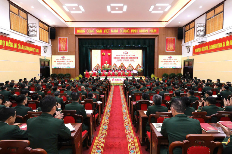 Quang cảnh đại hội. z6899782820882-62b36186937b9d4c40dc890a41084124.jpg