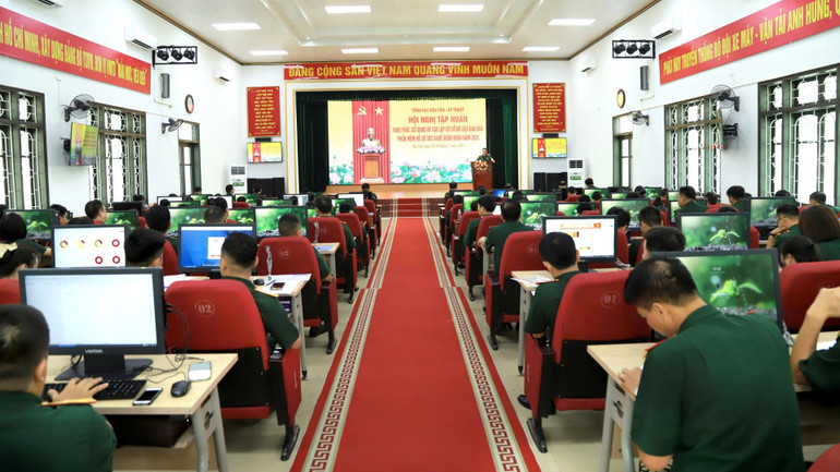 Toàn cảnh hội nghị tập huấn. img-1753781092472-1753781127804-2145.jpg