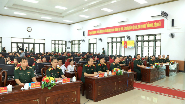 Các đại biểu tham dự hội nghị. img-1753781096138-1753781129656-6676.jpg